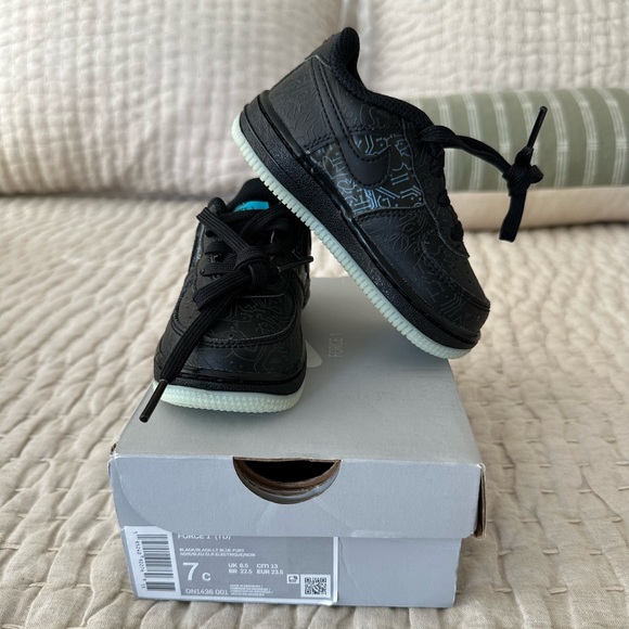 NIKE Air Force 1 Special Edition Toddler Sneakers NWT - Picture 1 of 7